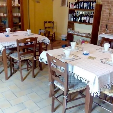 卡西娜菲利伯特旅馆 Cerretto Langhe